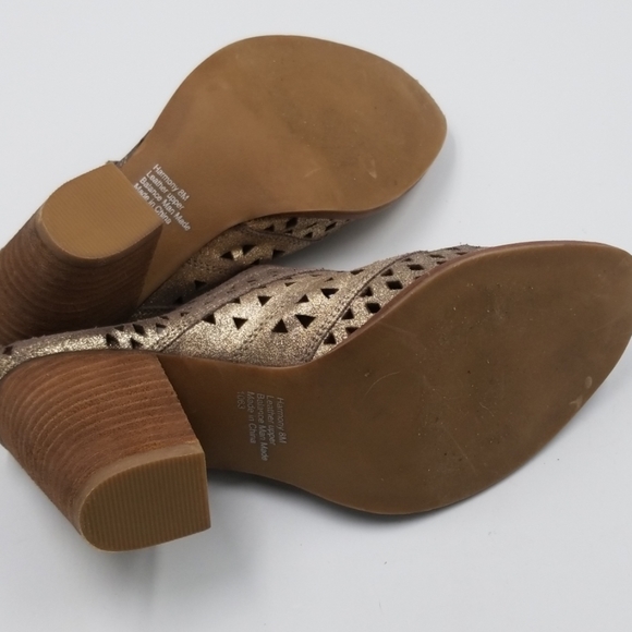 Steve Madden Gold Dust Harmony Stacked Heel Mule - Picture 9 of 10